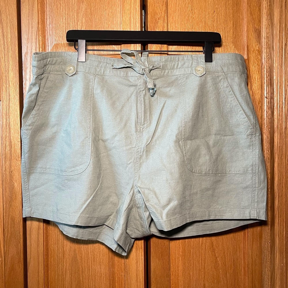 Torrid green shorts